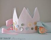Girl's Vintage Cute as a Button Crown